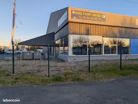 local commercial 150m2 avenue pierre de coubertin allée de la garenne belle visibilité par