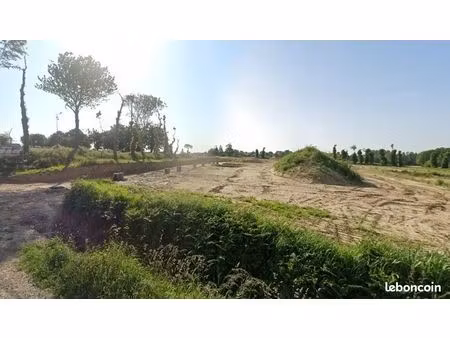 terrain 409 m² langan