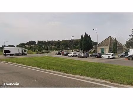 entrepôt proche chu et lidl