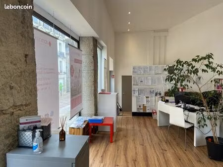 local commercial 44 m²