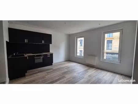 t1 bis neuf – hyper centre bergerac – vue église