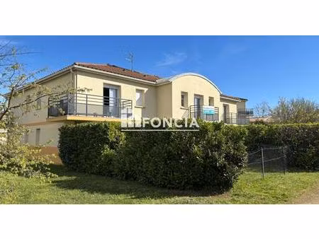 exclusivite foncia : meyzieu carreau t1 avec terrasse et parking – idéal investisseur