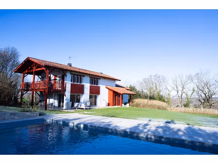 maison familiale avec pisicne 5 chambres arcangues