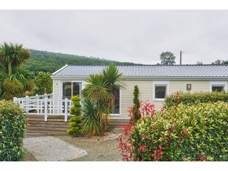 chalet dans un parc résidentiel de loisir au lac de guerléda