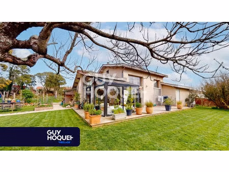 maison avec grand jardin