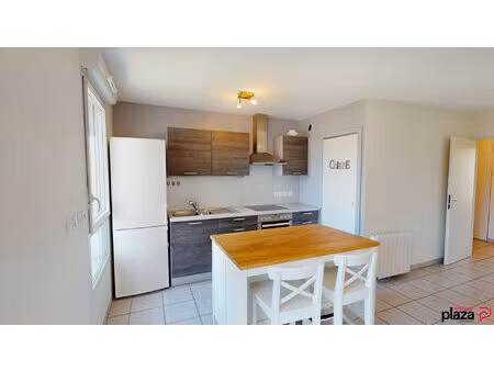 t3 meublé 62 m² + parking - ville-la-grand - proche gare