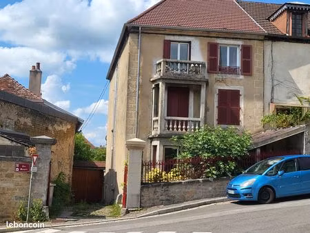 arbois centre – immeuble de 5 appartements 265 m2 loués