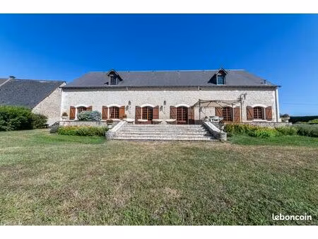 propriété 6 pièces 300 m²