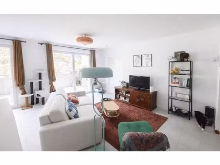 location appartement  53.07 m² t-2 à avignon  655 €