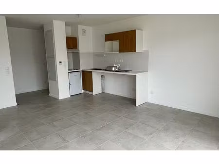 location appartement  42 m² t-2 à cenon  798 €