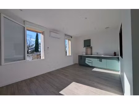 location appartement  m² t-2 à dieupentale  600 €