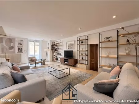 maison 10 pièces 361 m²