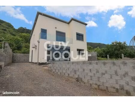 villa 5 pièces 142 m²