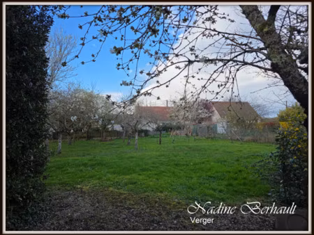 immeuble à vendre amilly 8 pièce(s) 422m2 299 900€