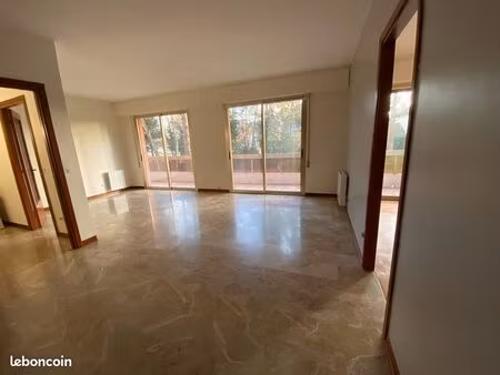 grand f2 de 65m² + 19 m² terrasse de domont