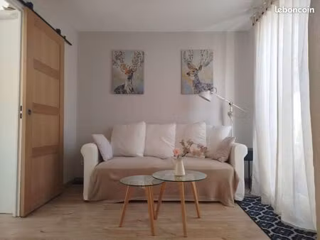 appartement 2 pièces 30 33 m² avec terrasse + 2 places de parking privatives