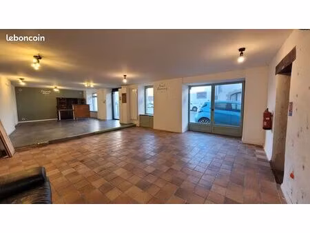 audierne: loue local commercial