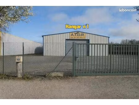 3 bâtiments d'activité sur une surface d'environ 504 m²  za bléré (37)