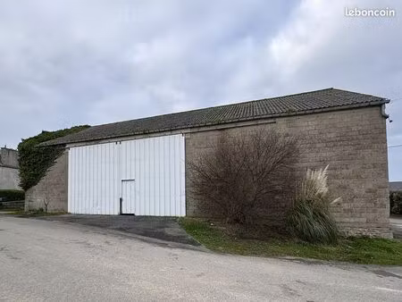 entrepôt 550 m² cleder