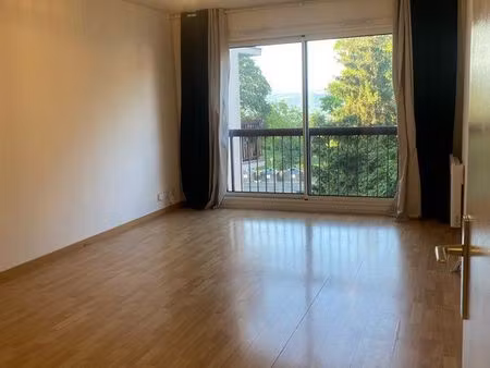 t2 dans résidence sécurisée