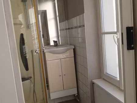 location studio meublé à senlis