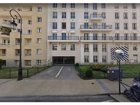 parking à louer rue de la republique à puteaux