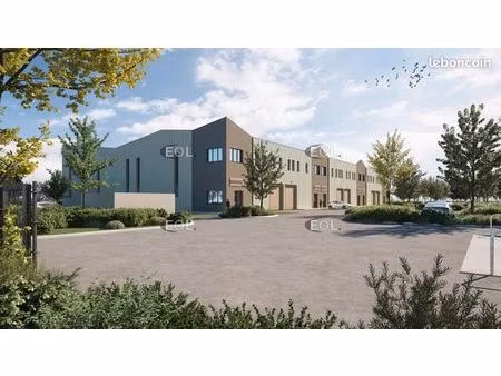 local d'activité 5 203 m²