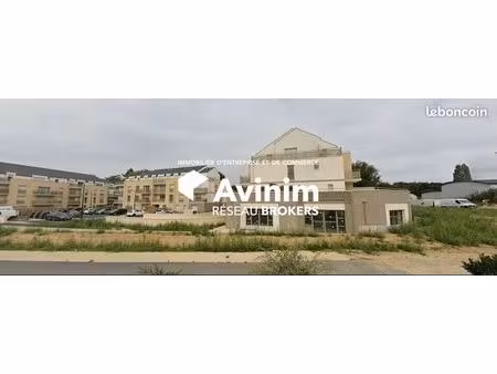 local 308 m² vémars