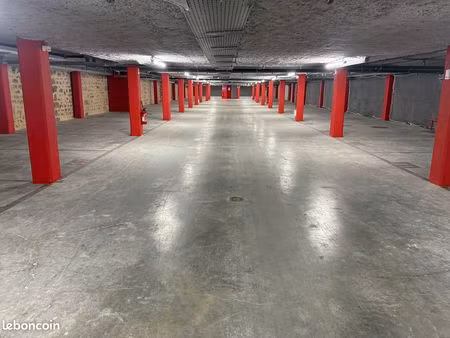 lot de 8 parkings fermés chartrons bordeaux