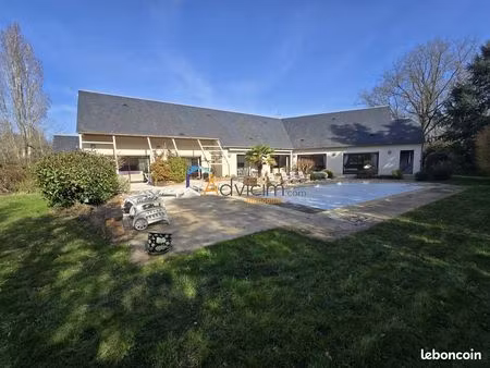 villa 6 pièces 260 m²