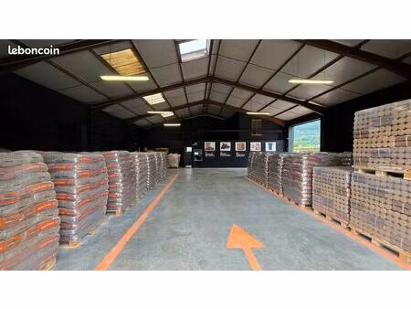 a louer batiment industriel