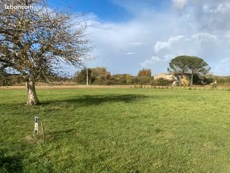 terrain 1 200 m² sainte florence