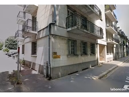 bureaux rénovés à louer – tours centre - 65m2