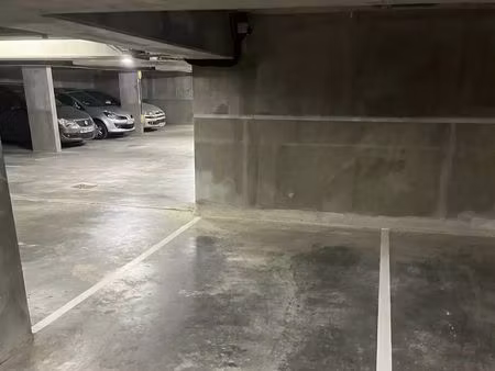 parking / garage 12m2 lomme