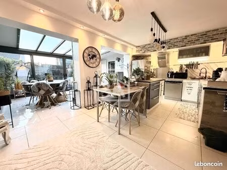 maison 4 pièces 98 m²