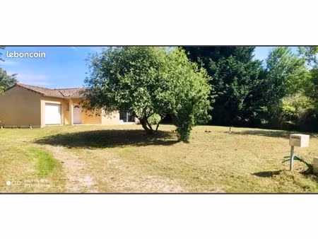 maison récente à vendre avec grand terrain