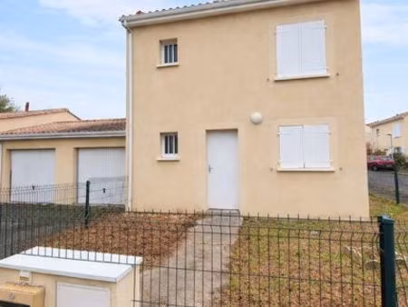 château 4 pièces 83 m²