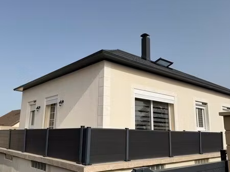 maison contemporaine 93 m2 - terrain clos - mignières