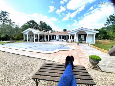 maison 7 pièces - 244 m2 -