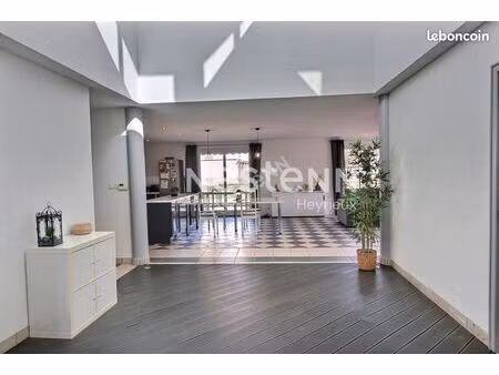 maison 4 pièces 138 m²