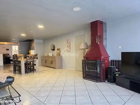 maison 7 pièces 238 m²