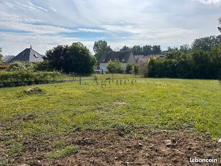 terrain 673 m² saint leu d esserent