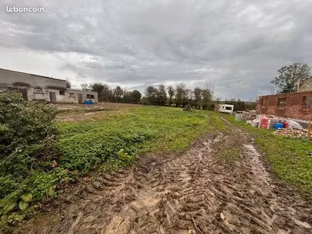 terrain 1063 m² alembon