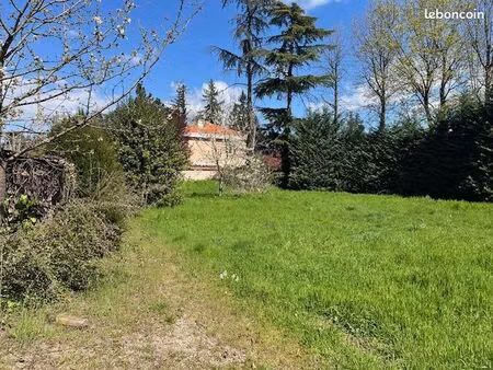 terrain 850 m² veauche