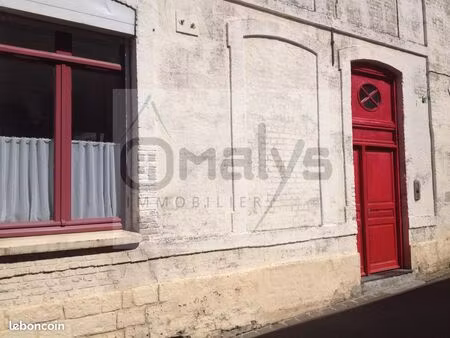 immeuble 6 pièces 200 m²