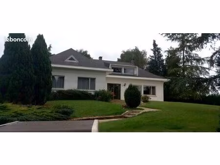 maison sur 5300 m² à neufchef