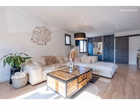 maison avec dépendances reymure