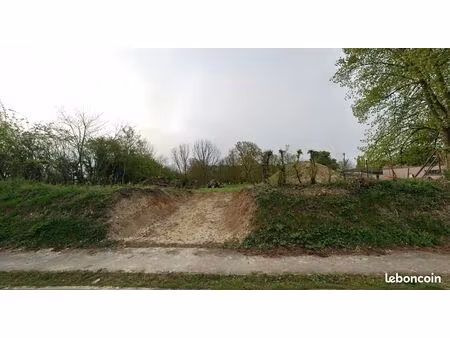 terrain à bâtir / constructible