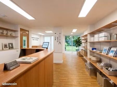 local commercial 137 m²