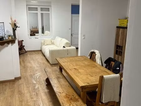 maison de ville semi-mitoyenne rénovée avec jardin